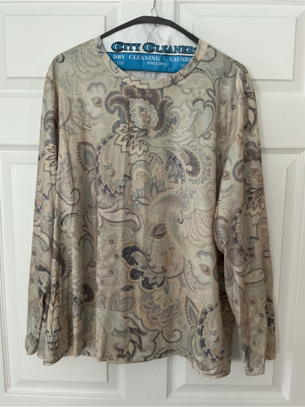 Women's Paisley Long-Sleeve Top in Cream and Taupe